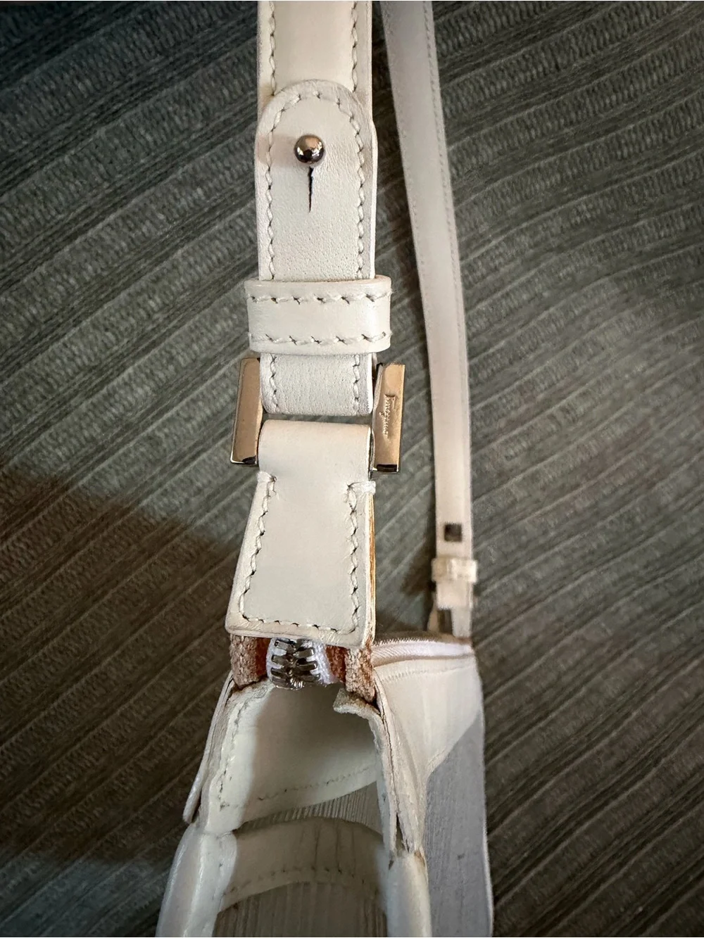 Salvatore Ferragamo White and Clear Shoulder Bag Pochette